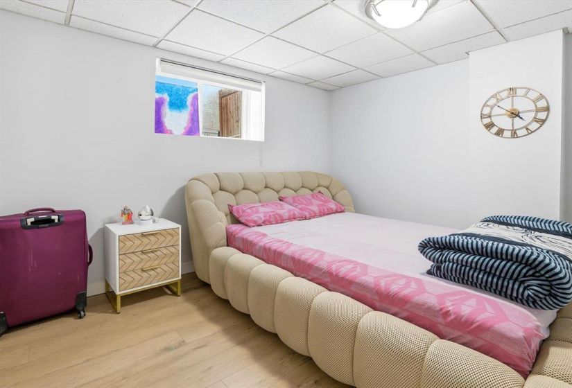 19 Brockington, 4 Bedrooms Bedrooms, 12 Rooms Rooms,3 BathroomsBathrooms,Residential,For Sale,Brockington