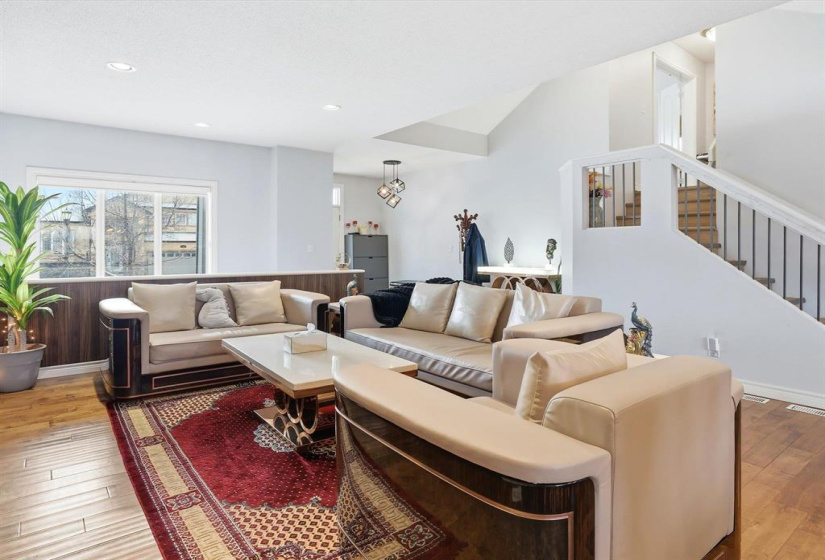 19 Brockington, 4 Bedrooms Bedrooms, 12 Rooms Rooms,3 BathroomsBathrooms,Residential,For Sale,Brockington