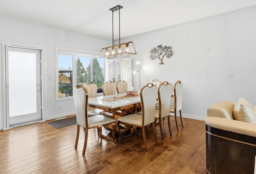 19 Brockington, 4 Bedrooms Bedrooms, 12 Rooms Rooms,3 BathroomsBathrooms,Residential,For Sale,Brockington