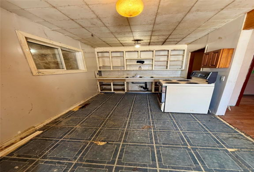 1391 Pritchard, 2 Bedrooms Bedrooms, 7 Rooms Rooms,1 BathroomBathrooms,Residential,For Sale,Pritchard