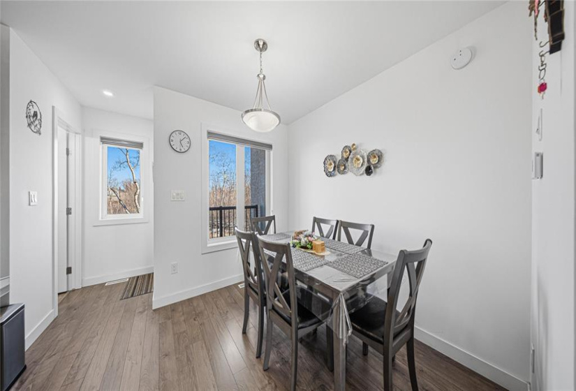 1580 Ravelstone, 4 Bedrooms Bedrooms, 11 Rooms Rooms,3 BathroomsBathrooms,Condominium,For Sale,Ravelstone