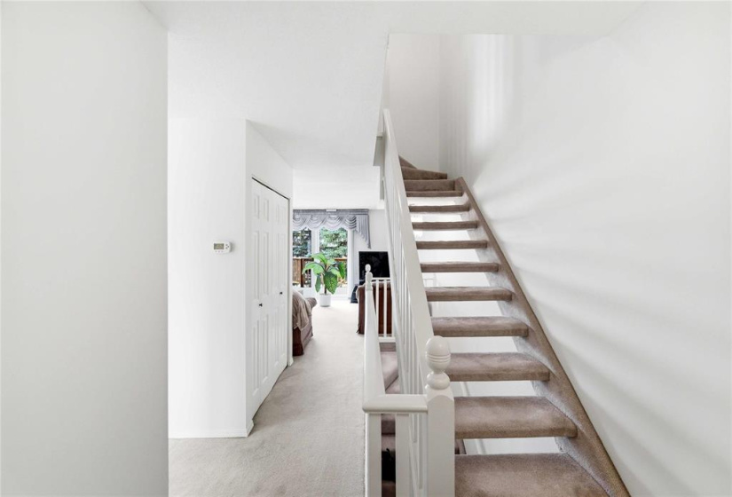 183 Hamilton, 2 Bedrooms Bedrooms, 7 Rooms Rooms,1 BathroomBathrooms,Condominium,For Sale,Hamilton