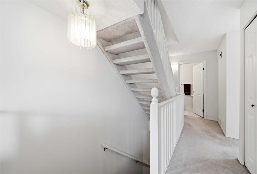 183 Hamilton, 2 Bedrooms Bedrooms, 7 Rooms Rooms,1 BathroomBathrooms,Condominium,For Sale,Hamilton