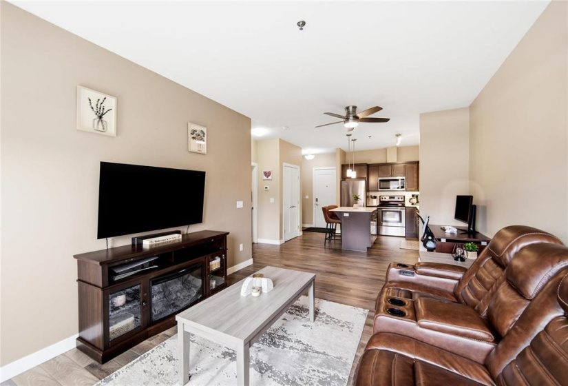 215 Pandora, 1 Bedroom Bedrooms, 5 Rooms Rooms,1 BathroomBathrooms,Condominium,For Sale,Pandora