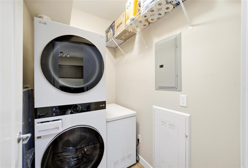 215 Pandora, 1 Bedroom Bedrooms, 5 Rooms Rooms,1 BathroomBathrooms,Condominium,For Sale,Pandora