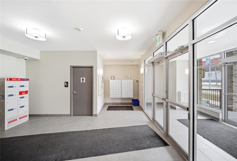 215 Pandora, 1 Bedroom Bedrooms, 5 Rooms Rooms,1 BathroomBathrooms,Condominium,For Sale,Pandora