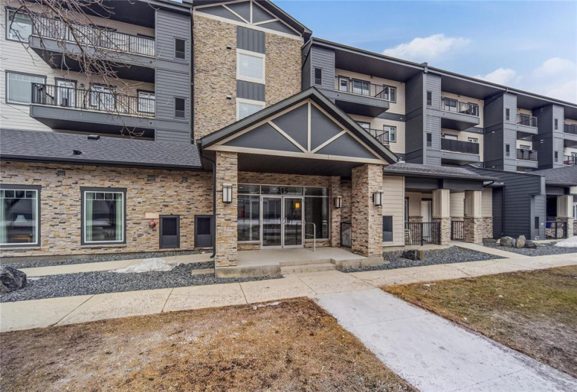 215 Pandora, 1 Bedroom Bedrooms, 5 Rooms Rooms,1 BathroomBathrooms,Condominium,For Sale,Pandora