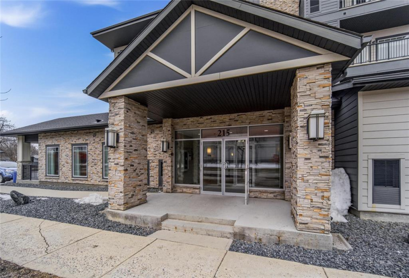 215 Pandora, 1 Bedroom Bedrooms, 5 Rooms Rooms,1 BathroomBathrooms,Condominium,For Sale,Pandora