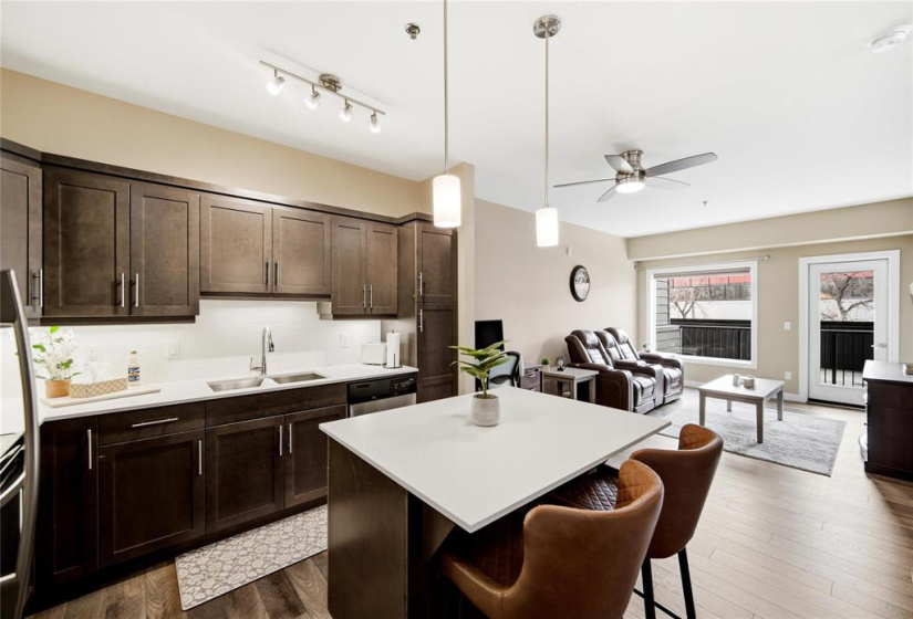 215 Pandora, 1 Bedroom Bedrooms, 5 Rooms Rooms,1 BathroomBathrooms,Condominium,For Sale,Pandora