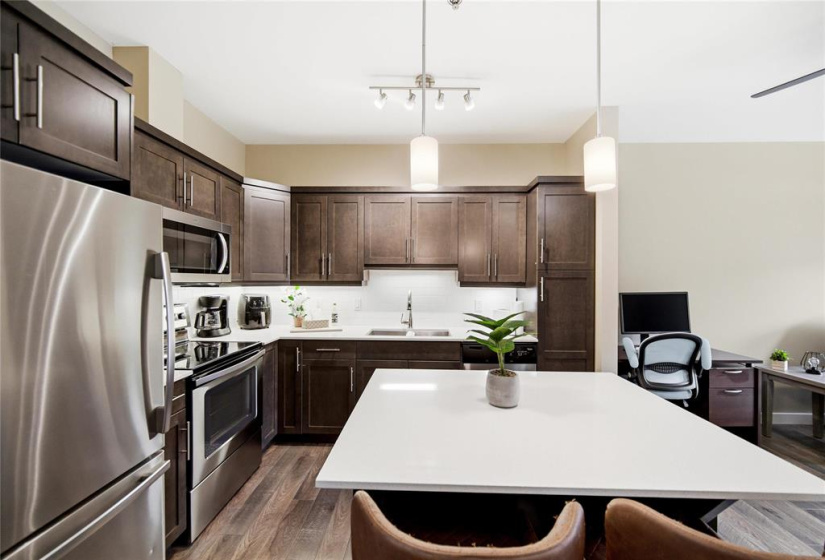 215 Pandora, 1 Bedroom Bedrooms, 5 Rooms Rooms,1 BathroomBathrooms,Condominium,For Sale,Pandora