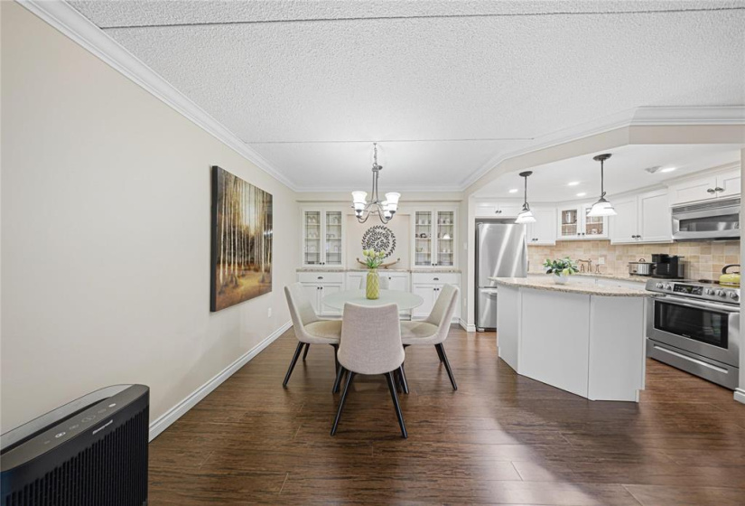 376 Osborne, 2 Bedrooms Bedrooms, 8 Rooms Rooms,1 BathroomBathrooms,Condominium,For Sale,Osborne