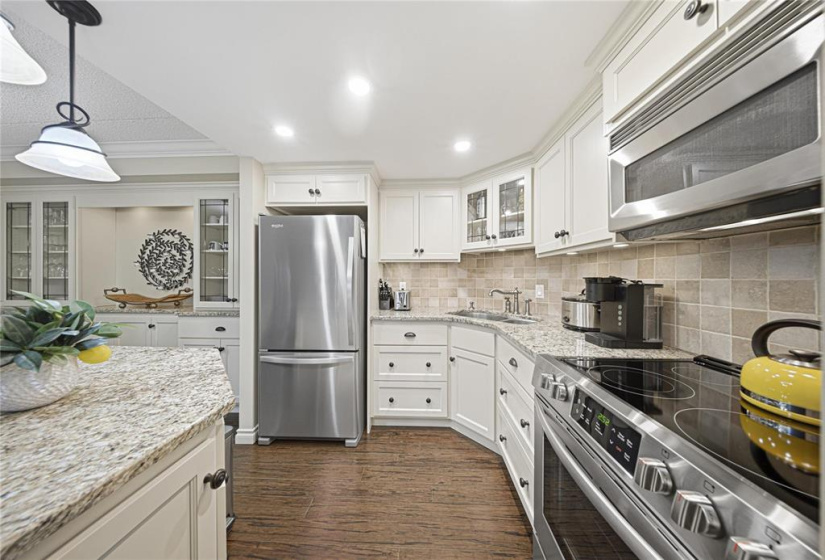 376 Osborne, 2 Bedrooms Bedrooms, 8 Rooms Rooms,1 BathroomBathrooms,Condominium,For Sale,Osborne