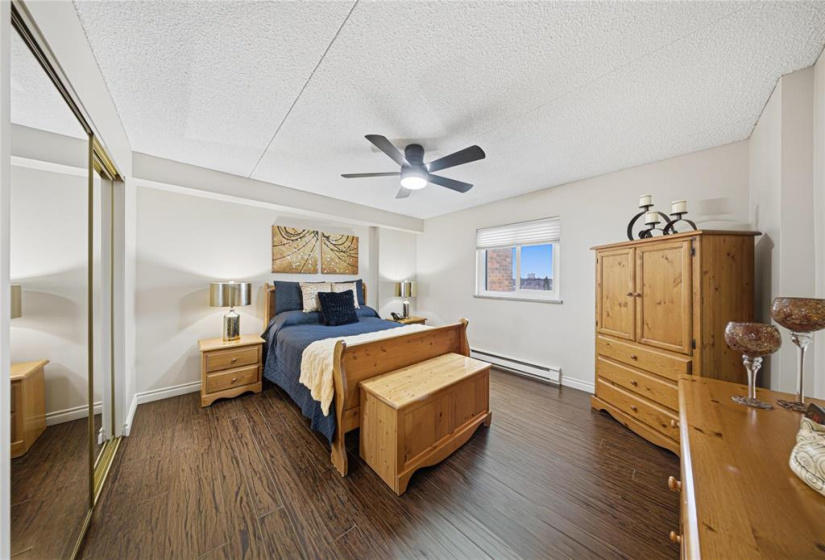 376 Osborne, 2 Bedrooms Bedrooms, 8 Rooms Rooms,1 BathroomBathrooms,Condominium,For Sale,Osborne