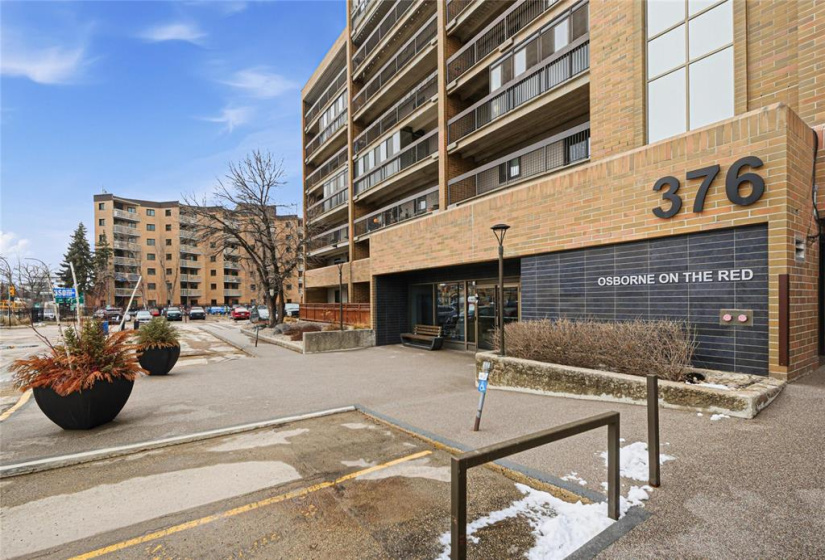 376 Osborne, 2 Bedrooms Bedrooms, 8 Rooms Rooms,1 BathroomBathrooms,Condominium,For Sale,Osborne