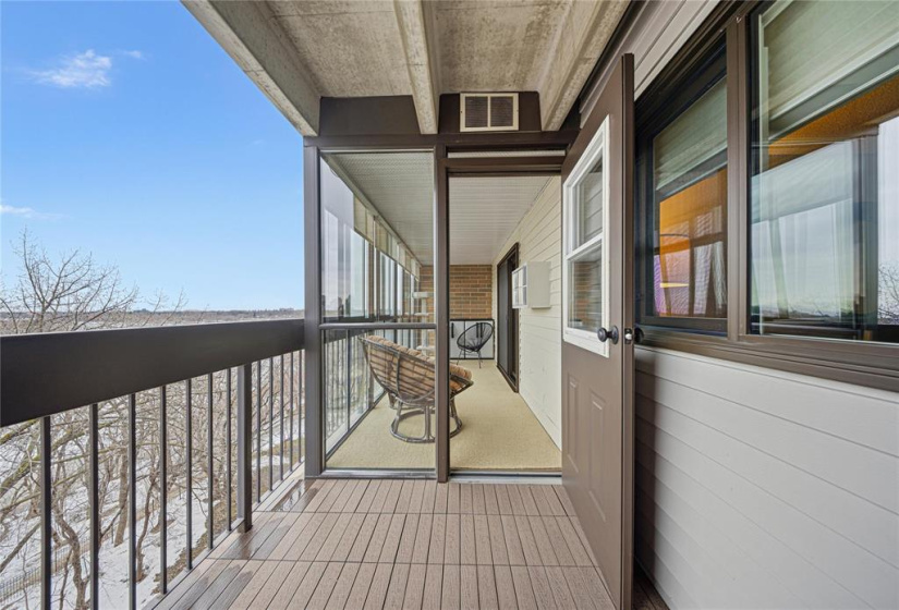 376 Osborne, 2 Bedrooms Bedrooms, 8 Rooms Rooms,1 BathroomBathrooms,Condominium,For Sale,Osborne