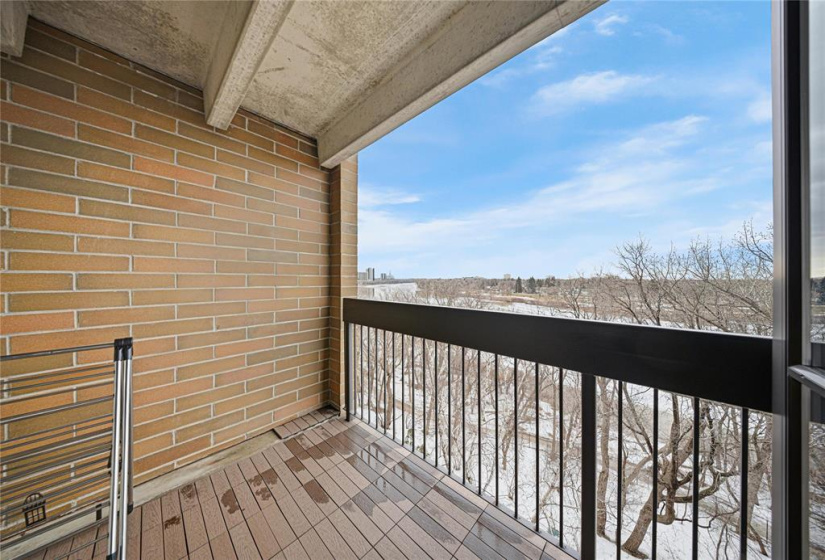 376 Osborne, 2 Bedrooms Bedrooms, 8 Rooms Rooms,1 BathroomBathrooms,Condominium,For Sale,Osborne