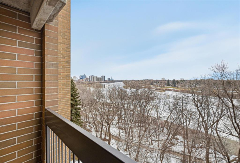 376 Osborne, 2 Bedrooms Bedrooms, 8 Rooms Rooms,1 BathroomBathrooms,Condominium,For Sale,Osborne