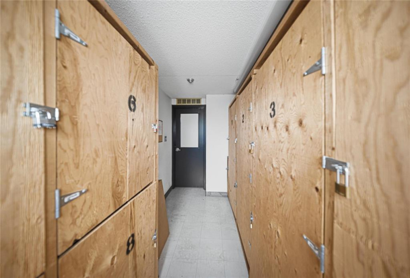 376 Osborne, 2 Bedrooms Bedrooms, 8 Rooms Rooms,1 BathroomBathrooms,Condominium,For Sale,Osborne