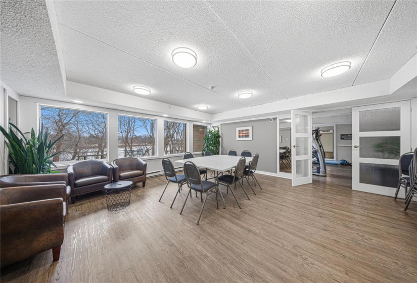 376 Osborne, 2 Bedrooms Bedrooms, 8 Rooms Rooms,1 BathroomBathrooms,Condominium,For Sale,Osborne