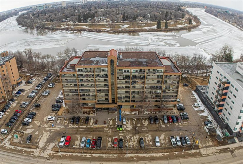 376 Osborne, 2 Bedrooms Bedrooms, 8 Rooms Rooms,1 BathroomBathrooms,Condominium,For Sale,Osborne