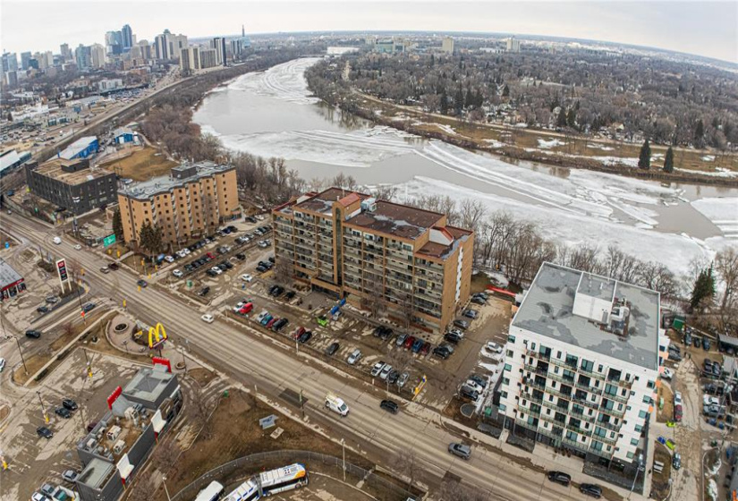 376 Osborne, 2 Bedrooms Bedrooms, 8 Rooms Rooms,1 BathroomBathrooms,Condominium,For Sale,Osborne