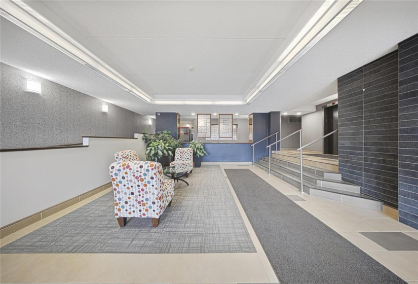 376 Osborne, 2 Bedrooms Bedrooms, 8 Rooms Rooms,1 BathroomBathrooms,Condominium,For Sale,Osborne