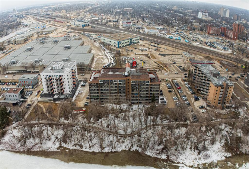 376 Osborne, 2 Bedrooms Bedrooms, 8 Rooms Rooms,1 BathroomBathrooms,Condominium,For Sale,Osborne