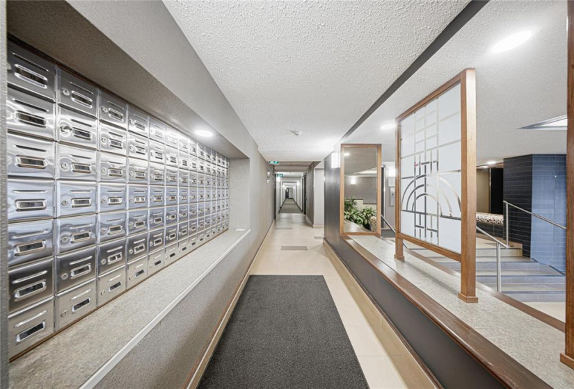 376 Osborne, 2 Bedrooms Bedrooms, 8 Rooms Rooms,1 BathroomBathrooms,Condominium,For Sale,Osborne