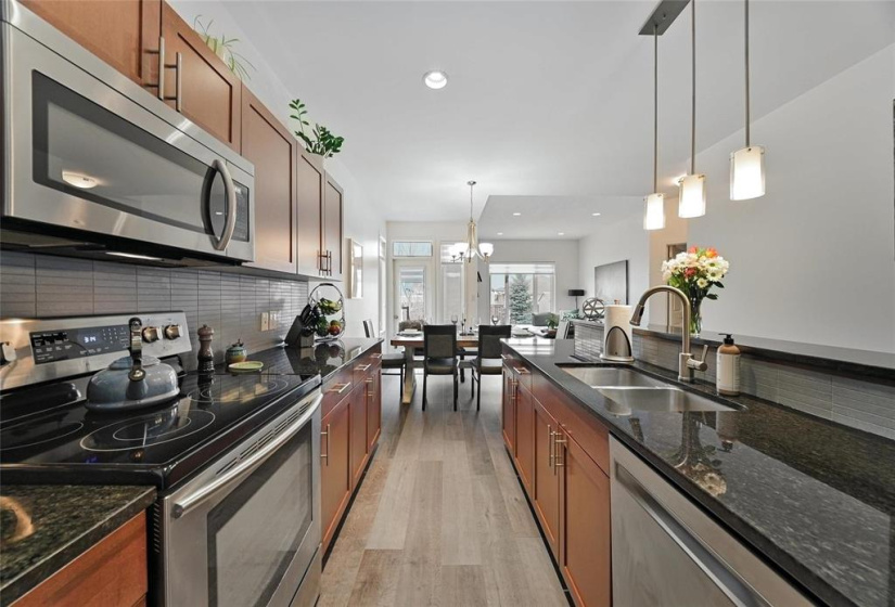 11 Stanhope, 3 Bedrooms Bedrooms, 10 Rooms Rooms,3 BathroomsBathrooms,Residential,For Sale,Stanhope