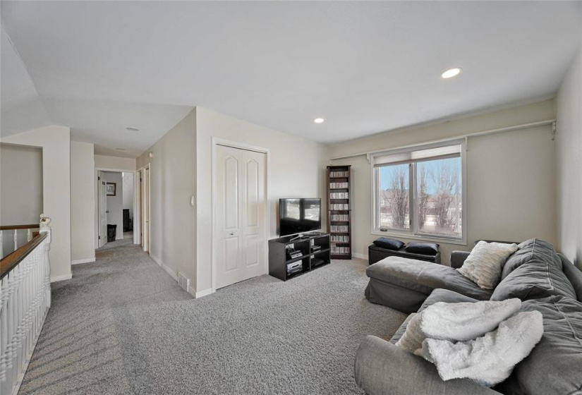 3 Millstream, 3 Bedrooms Bedrooms, 16 Rooms Rooms,2 BathroomsBathrooms,Residential,For Sale,Millstream