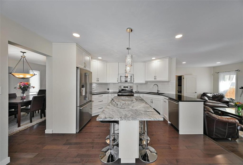 3 Millstream, 3 Bedrooms Bedrooms, 16 Rooms Rooms,2 BathroomsBathrooms,Residential,For Sale,Millstream