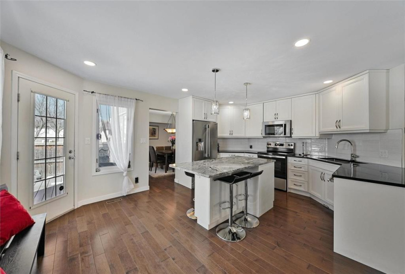 3 Millstream, 3 Bedrooms Bedrooms, 16 Rooms Rooms,2 BathroomsBathrooms,Residential,For Sale,Millstream