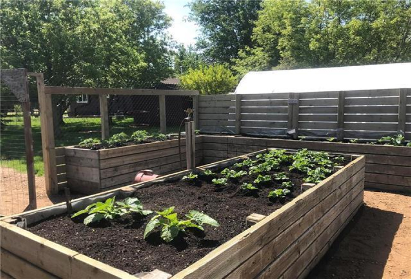 251 Kens, 3 Bedrooms Bedrooms, 12 Rooms Rooms,2 BathroomsBathrooms,Residential,For Sale,Kens