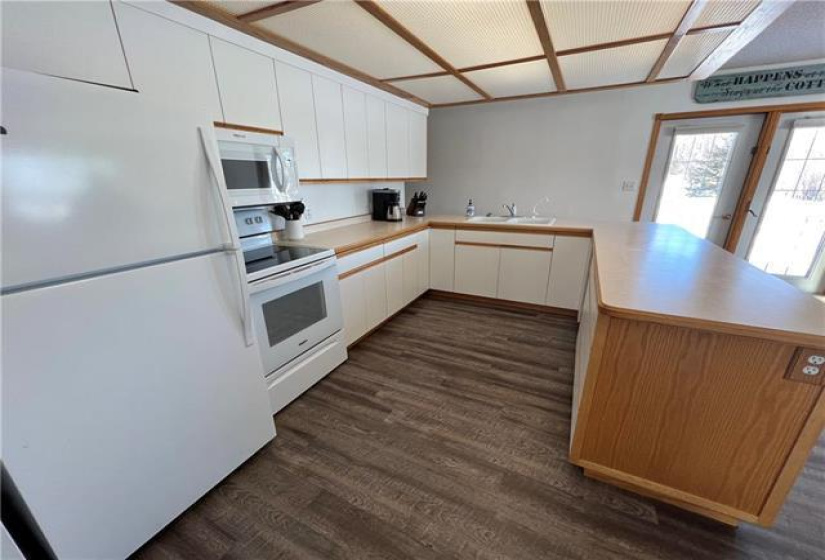 251 Kens, 3 Bedrooms Bedrooms, 12 Rooms Rooms,2 BathroomsBathrooms,Residential,For Sale,Kens