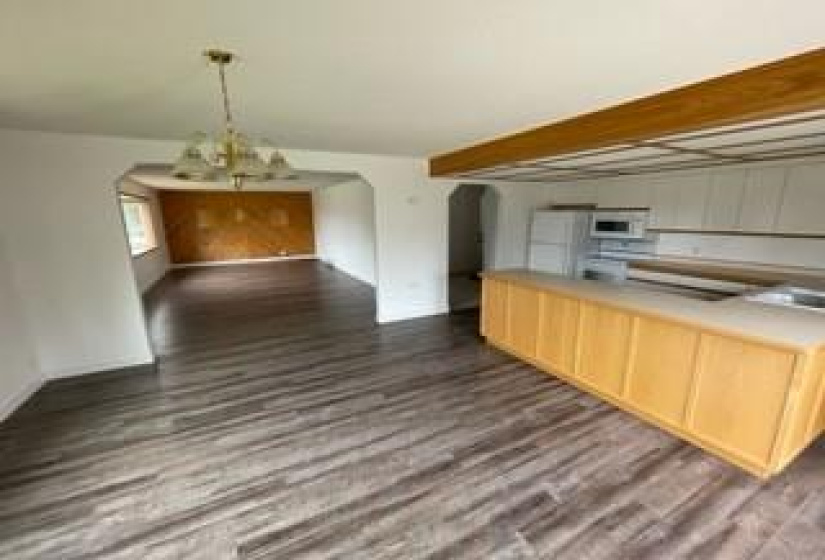 251 Kens, 3 Bedrooms Bedrooms, 12 Rooms Rooms,2 BathroomsBathrooms,Residential,For Sale,Kens