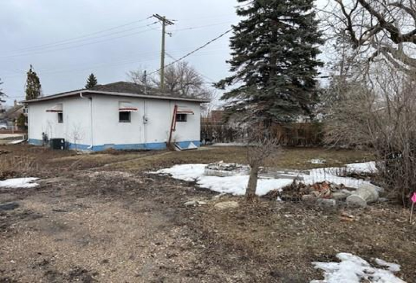 630 Guilbault, 2 Bedrooms Bedrooms, 5 Rooms Rooms,1 BathroomBathrooms,Residential,For Sale,Guilbault