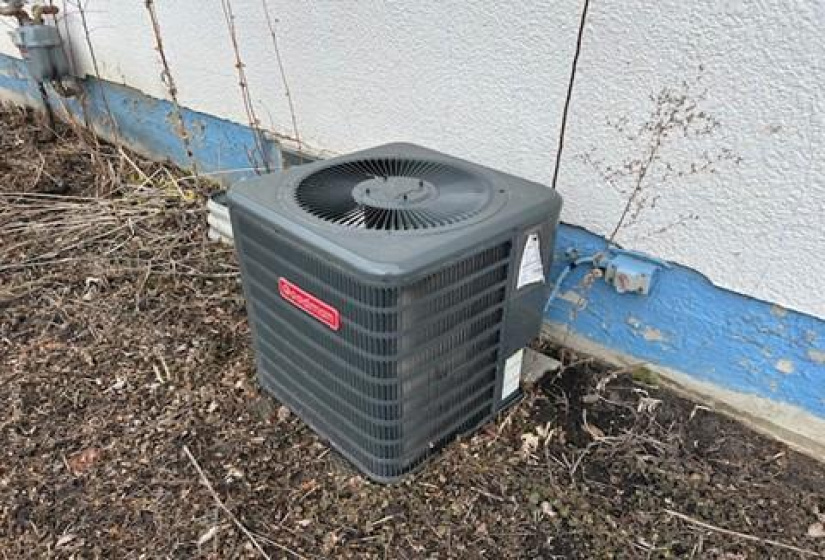 630 Guilbault, 2 Bedrooms Bedrooms, 5 Rooms Rooms,1 BathroomBathrooms,Residential,For Sale,Guilbault