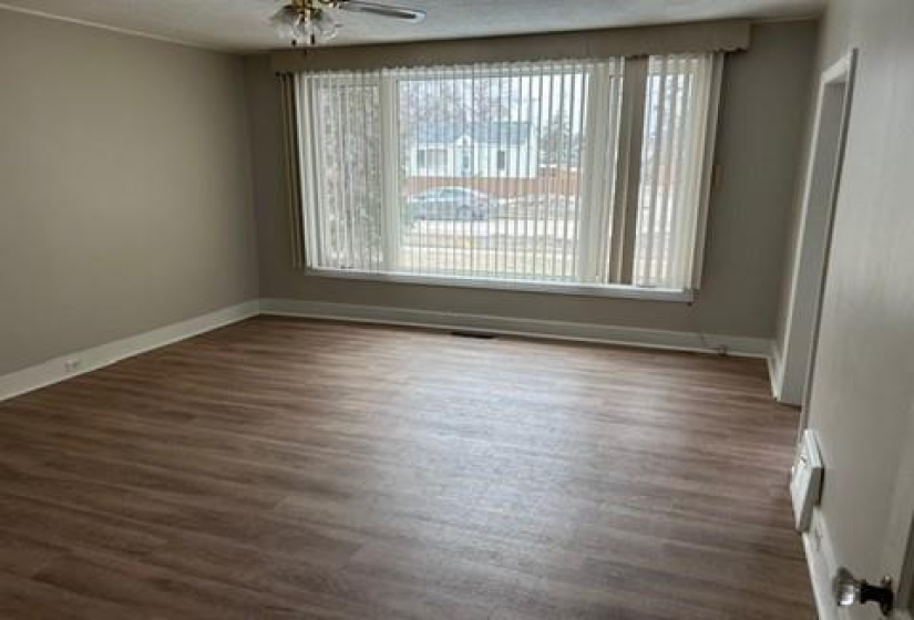 630 Guilbault, 2 Bedrooms Bedrooms, 5 Rooms Rooms,1 BathroomBathrooms,Residential,For Sale,Guilbault