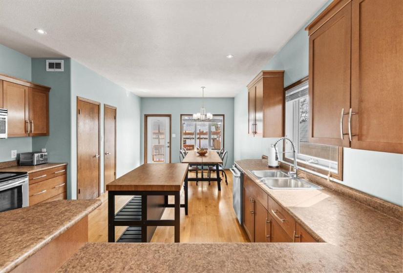 70 Fitzpatrick, 4 Bedrooms Bedrooms, 11 Rooms Rooms,2 BathroomsBathrooms,Residential,For Sale,Fitzpatrick