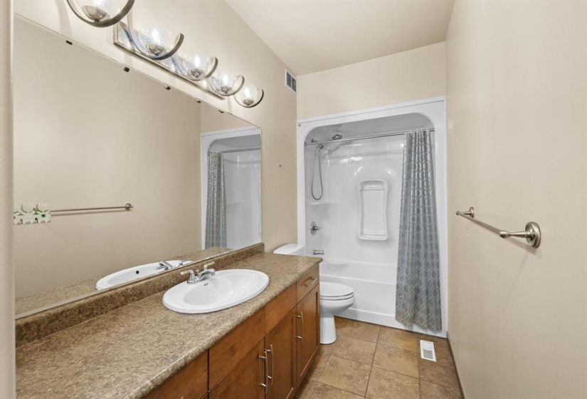 70 Fitzpatrick, 4 Bedrooms Bedrooms, 11 Rooms Rooms,2 BathroomsBathrooms,Residential,For Sale,Fitzpatrick