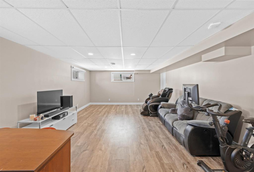 70 Fitzpatrick, 4 Bedrooms Bedrooms, 11 Rooms Rooms,2 BathroomsBathrooms,Residential,For Sale,Fitzpatrick