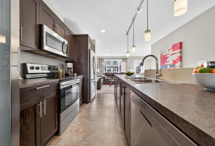 1290 Warde, 2 Bedrooms Bedrooms, 9 Rooms Rooms,2 BathroomsBathrooms,Condominium,For Sale,Warde