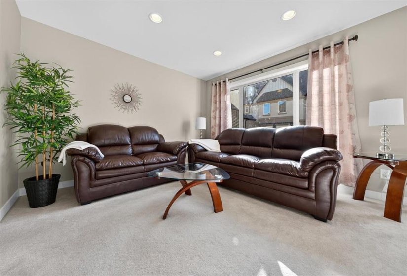 1290 Warde, 2 Bedrooms Bedrooms, 9 Rooms Rooms,2 BathroomsBathrooms,Condominium,For Sale,Warde