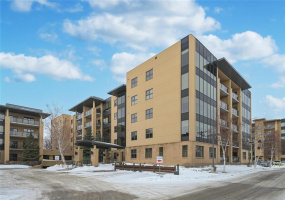 84 Snow, 2 Bedrooms Bedrooms, 7 Rooms Rooms,2 BathroomsBathrooms,Condominium,For Sale,Snow 84 Snow, 2 Bedrooms Bedrooms, 7 Rooms Rooms,2 BathroomsBathrooms,Condominium,For Sale,Snow