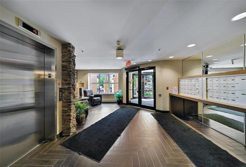 84 Snow, 2 Bedrooms Bedrooms, 7 Rooms Rooms,2 BathroomsBathrooms,Condominium,For Sale,Snow