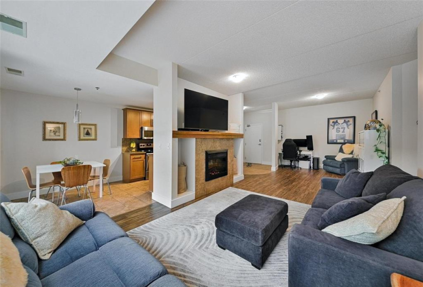 84 Snow, 2 Bedrooms Bedrooms, 7 Rooms Rooms,2 BathroomsBathrooms,Condominium,For Sale,Snow