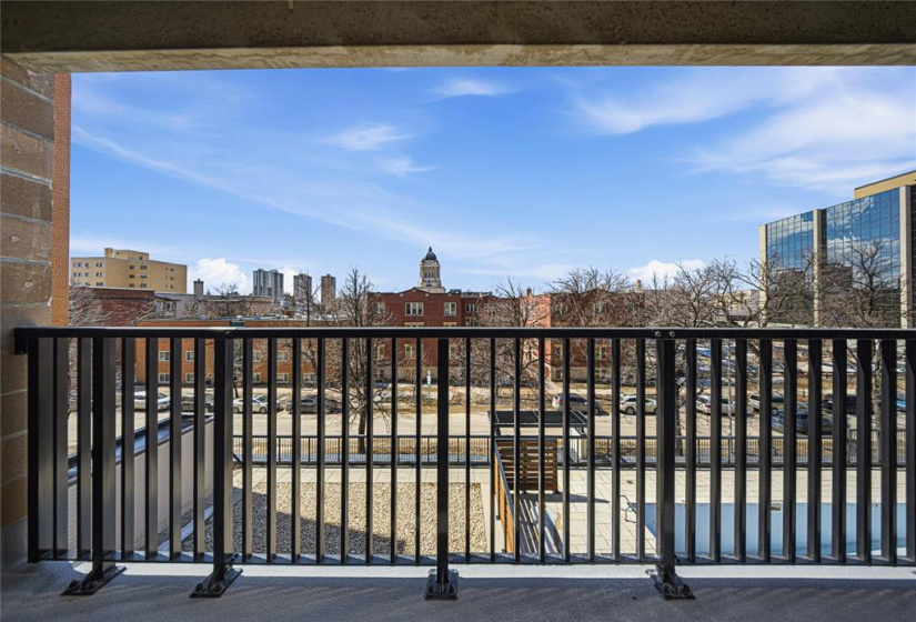 77 Edmonton, 1 Bedroom Bedrooms, 5 Rooms Rooms,1 BathroomBathrooms,Condominium,For Sale,Edmonton