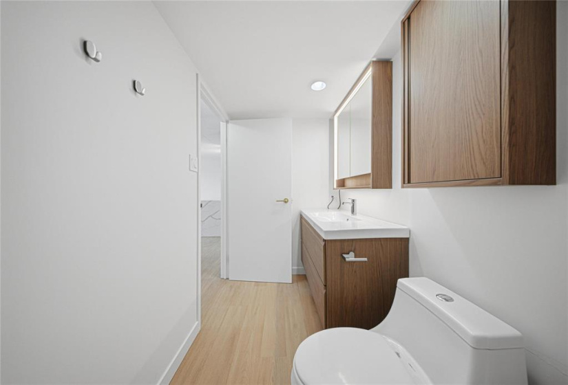 77 Edmonton, 1 Bedroom Bedrooms, 5 Rooms Rooms,1 BathroomBathrooms,Condominium,For Sale,Edmonton