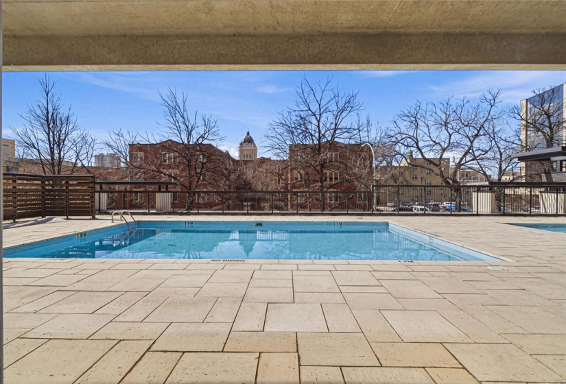 77 Edmonton, 1 Bedroom Bedrooms, 5 Rooms Rooms,1 BathroomBathrooms,Condominium,For Sale,Edmonton