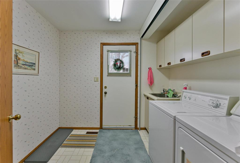 919 Crescent, 3 Bedrooms Bedrooms, 14 Rooms Rooms,3 BathroomsBathrooms,Residential,For Sale,Crescent